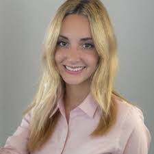 Kellie Reno's Instagram, Twitter & Facebook