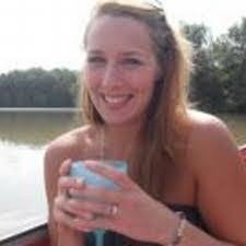 Carrie Hambleton's Instagram, Twitter & Facebook