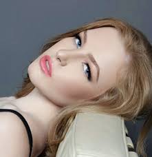 Top 20 Gala Hair, Makeup & Stylists In New York City