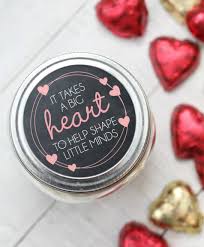 To all the people who are saving my photos about these cute ideas for teacher valentine gifts on pinterest, a big thank you! 10 Diy Valentine S Day Gifts For Teachers That Kids Can Make
