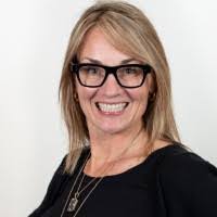 Tara Broadway's Instagram, Twitter & Facebook