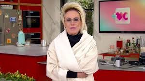 Ela já tomou as duas doses da vacina contra a doença. Cd3sjhzq99zim