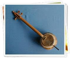 Dalam sejarah, tarawangsa sudah ada lebih dulu sebelum muncul alat musik rebab. November 2013 Dedi Sutrisno