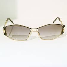 Studio41 home design showroom is a consumer goods company specializing in faucets, toilets, showers, and tubs. Showroom 41 Designer Vintage Clothes Sunglasses And Accessories Zaagmolenkade 43 Rotterdam Showroom 41 Vintage Design Fashion Clothing And Accessories