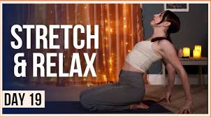 This morning stretch is beginner friendly and perfect for bringing movement into the body and shaking out any aches and stiffness from the muscles. 15 Min Bedtime Yoga Stretches Day 19 Evening Yoga Flow Yoga With Kassandra