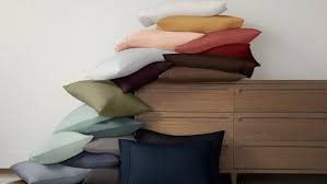 Linens & Hutch Bedding