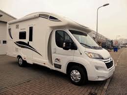 Plus, who can possibly resist the cuteness of a small camper? 1 Camper Sun Driver T 550 Met Vastbed Hefbed En Garage 5 Persoons Sun Driver Campers