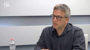 Vajon mire készül somogyi zoli és kósa l. Hirklikk Az Europai Politikaban Kozbeszerzes Csaszar Hajojan Nem Nyaralhatna Kormanypolitikus