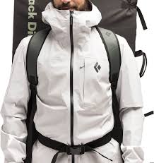 It has a polyester ripstop exterior that can really take a beating on the jagged landing zones below the problem, and a pu coating on the top. Black Diamond Impact Crash Pad Climbing Crash Pads Heavylightstore