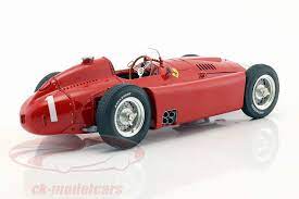 Esa 290mm de fangio fue una ferrari muy especial, porque estaba pintada en rojo, pero llevaba en la en diciembre del año pasado, esta ferrari ex fangio se vendió en una subasta de nueva york. Cmc 1 18 Juan Manuel Fangio Ferrari D50 1 Pobeditel Britanskaya Gp Chempion Mira Formula 1 1956 M 197 Model Avtomobil M 197