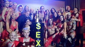 El look de los famosos en el festejo por los cuatro años de Sex, la obra de  José María Muscari - Noticias de Bariloche