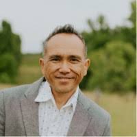 500+ perfis com “Emmanuel Santiago”