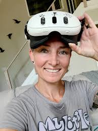 Full body tracking in VRChat for creative expression