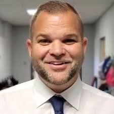 Gina Slade's Instagram, Twitter & Facebook