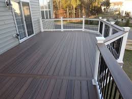 Brown Deck Stain With Grey House Recherche Google House Deck Building A Deck Deck Colors