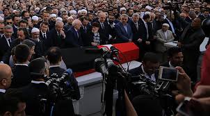 Mısıroğlu, evli ve üç çocuk babasıdır. Iste Ataturk Dusmani Misiroglu Nun Vasiyeti Sonrasi Cenazeye Katilanlar Son Dakika Haberleri