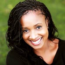 Elisa Mitchell's Instagram, Twitter & Facebook