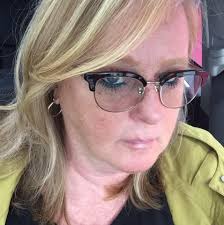 Does anyone have issues connecting their Neu Terra smart light to the  internet?