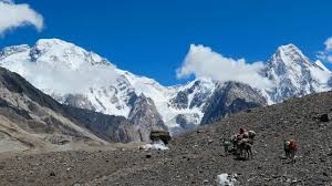 Four bodies found during search for 10 missing climbers after Pakistan avalanche