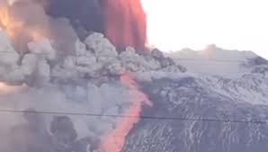 Ma oggi è successo qualcosa. Etna Spettacolare Eruzione Corriere Tv