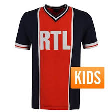 Das neue auswärtstrikot „infrared23 ist ein echter hingucker. Psg Retro Fussball Trikots Und Jacken Spezialist In Vintage Fussball Trikots Retro Trikots Und Retro Mode