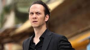 Şimdiye dek birçok dizide rol alan öner erkan, gülse birsel'in senaristliğini yaptığı avrupa yakası dizisinde fatoş'un genç sevgilisini canlandırdı. Oner Erkan Kimdir Oner Erkan Kac Yasinda Ve Sevgilsi Kim Iste Oner Erkan Filmleri Ve Tv