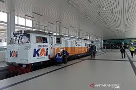 Bukan hanya pesawat, sarana lain seperti kereta api dengan aneka rute perjalanan juga bisa kamu pesan dengan mudah di sini. Ap I Bandara Yia Dukung Persiapan Pengoperasian Kereta Api Bandara Antara News