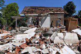 Check 'gempa' translations into english. Gempa Bumi Penerapan Standar Ketahanan Gempa