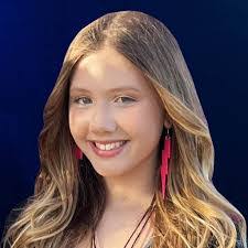 Jamie Chesser's Instagram, Twitter & Facebook