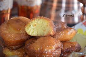 Sfenj Beignet Algerien Facile Et Rapide Le Sucre Sale D Oum Souhaib Recette Sfenj Recette Beignet Beignets