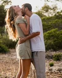 .hak ediyor diyerek mesajına başlayan subaşı, eğer yüzük fiyatını dolar olarak yazsaydınız belki bir tık yaklaşırdınız. Seyma Subasi Nin Yuzugunun Fiyati Ne Kadar Magazin Haberleri Ntv