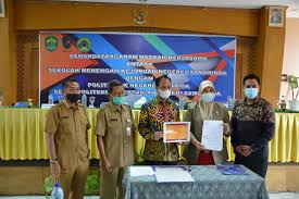 Smkn 4 samarinda akomodasi perhotelan angkatan 33 tahun 2016. Polnes Menandatangani Naskah Kerjasama Dengan Smk Negeri 2 Samarinda Polnes Politeknik Negeri Samarinda Official Web