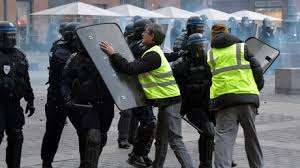 The human rights league (french: Gilets Jaunes Un Observateur De La Ligue Des Droits De L Homme Blesse Par Un Tir De La Police Rt En Francais