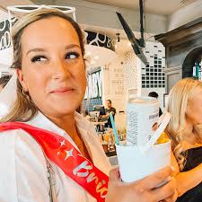 Chandler Kuhlman McPhail (@2hot2chandle) • Instagram photos and videos