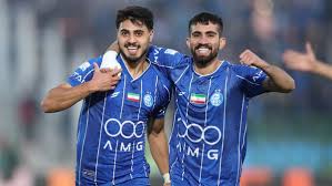 Farsnews | صدرنشینی استقلال قبل از دربی با بردن پرسپولیسی‌های قدیمی