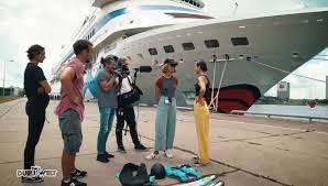 Die glorreichen entscheidungen über triumph oder niederlage fallen dann im studio zwischen joko und klaas. Team Joko Gegen Team Klaas Im Duell Um Die Welt Schlagt Lena Meyer Landruts Presseportal