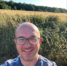 As milky way season is upon us I have 2 questions! Has anyone photographed  the milky way in the peak district? And if so could you please recommend  decent locations? I live