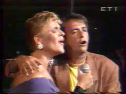 Συνέντευξη σε εκπομπή του tv makedonia έδωσε η σοφία βόσσου και μεταξύ άλλων αναφέρθηκε στη σχέση της με τον ανδρέα μικρούτσικο, αλλά και τη. Andreas Mikroytsikos Sofia Bossoy Synaylia 1991 Youtube