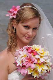 Plumeria Bouquets By Bridal Dream Hawaii Plumeria Bouquet Hawaiian Wedding Wedding Hair Flowers