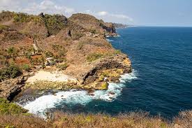 Meski begitu, banyak juga yang meragukan kebenaran tanda sos tersebut. 7 Pantai Angker Di Pulau Jawa Yang Masih Menyisakan Cerita Misteri
