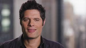 NickALive!: 5 Questions with Tom Kitt