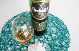 Glenfiddich 18 year old is not the best. Glenfiddich 12 Vs Glenlivet 12 Yo Whisky Comparison
