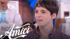 Alla fine della conversazione telefonica, con la. Samuele Barbetta Il Padre Sbotta Avete Il Cervello Delle Galline Tristemondo It