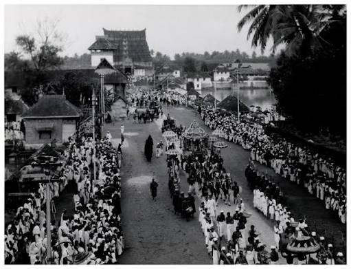 Inde, Trivandrum (Thiruvananthapuram), Procession du Maharaja au Festival Dussehra, Vintage print, ca.1920 by Photographie originale / Original photograph: (1920) Photo | photovintagefrance