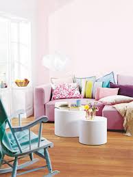 Farbgestaltung wohnzimmer wohnzimmerfarbe wohnzimmer ideen wohnung wohnung streichen raumgestaltung nobles wohnzimmer rustikales zimmer wohnung renovieren wandfarbe. Kreative Farbgestaltung So Kombinieren Sie Richtig Wohnidee