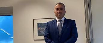 Maybe you would like to learn more about one of these? Aytos Einai O Neos Ypoyrgos Ygeias Kleidwse O Reporter Cyprus Politikh