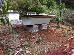 Since that time there are a few copy cats claiming their original design. Bruce Teakle S Pages Top Bar Hive Design