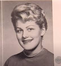 Donna Fox's Instagram, Twitter & Facebook