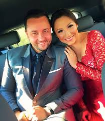 Interpreta andra și prezentatorul de televiziune cătălin măruță au devenit în această dimineață părinți pentru a doua oară. Cum Au ImbrÄcat O NaÈii Andra Èi MÄruÈÄ Pe Mezina Lui Pepe DupÄ Botez Dcnews