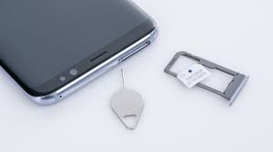 Wenn du nur eine sim karte nutzen möchtest, dann kannst du doch auch einfach nur eine einlegen. Galaxy S8 Sim Karte Einlegen Welchen Typ Brauche Ich Netzwelt